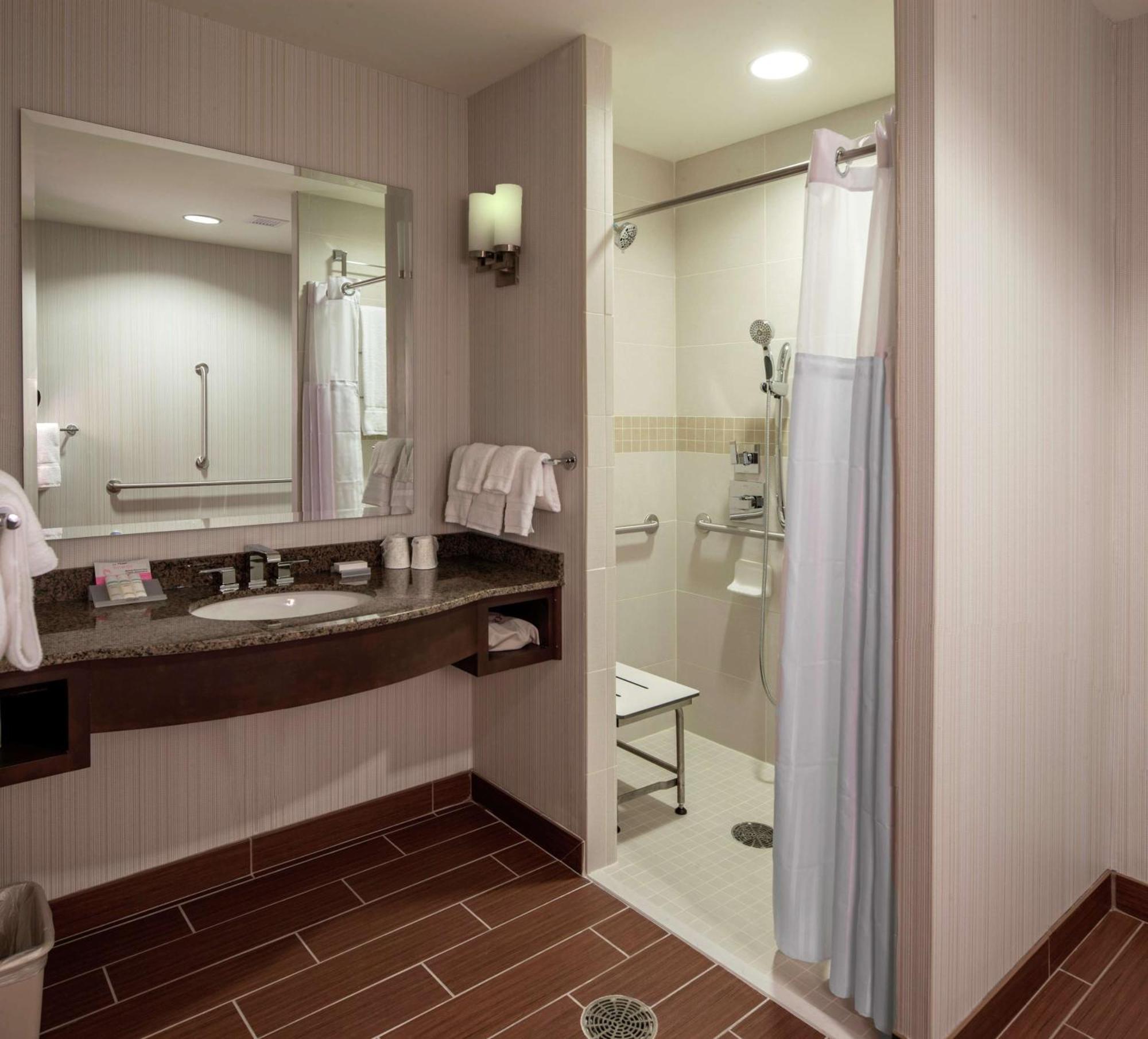 Hilton Garden Inn Uniontown Luaran gambar