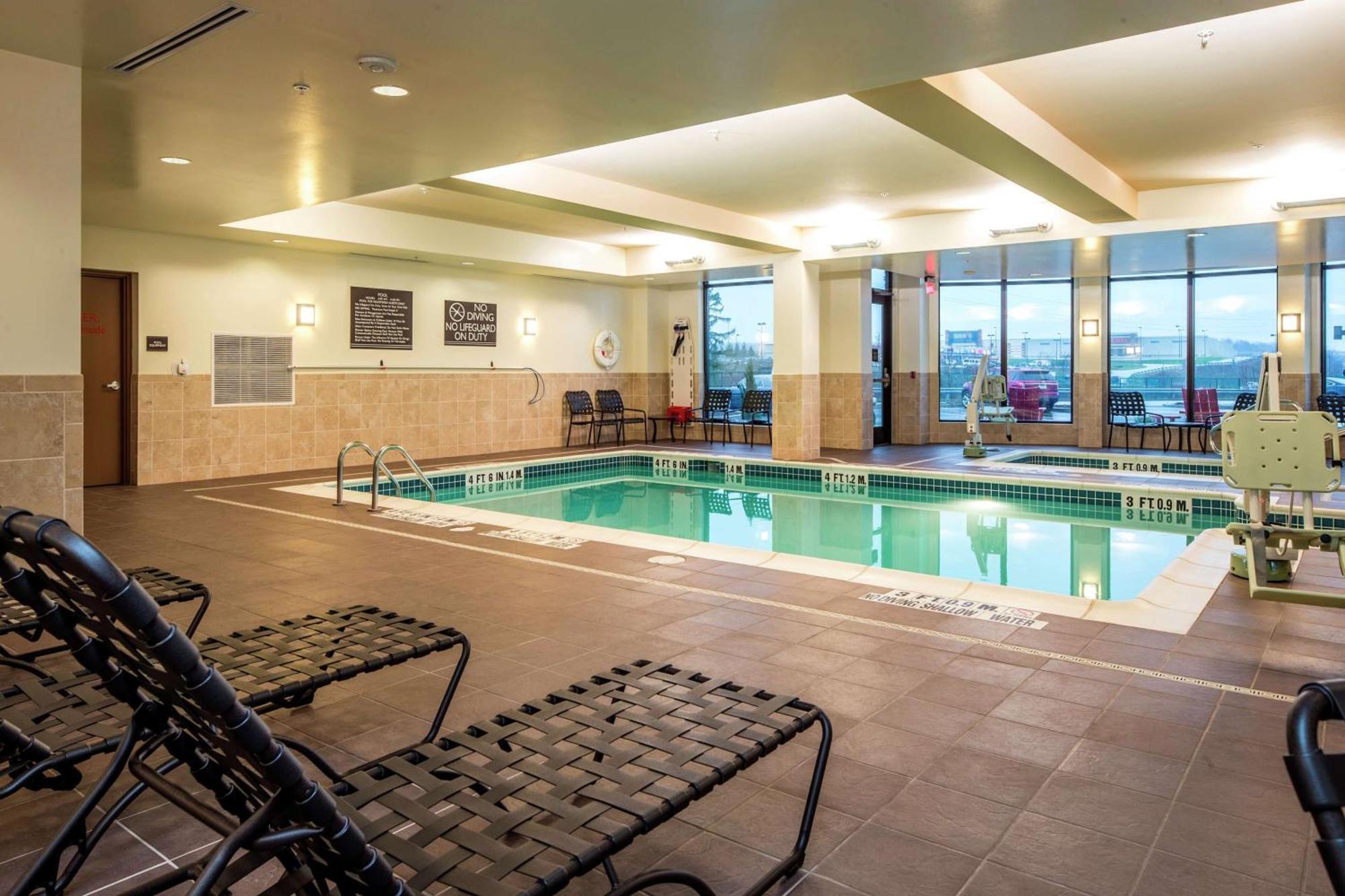Hilton Garden Inn Uniontown Luaran gambar